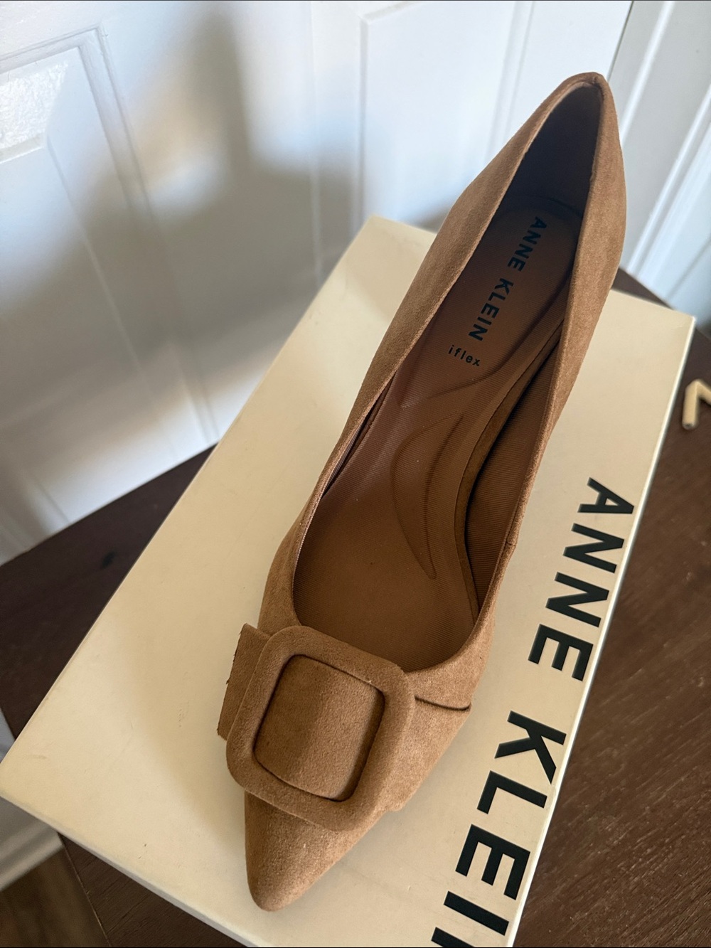 Anne Klein Women’s Bentley Buckle Block Heel Sz 8M New in Box Color San